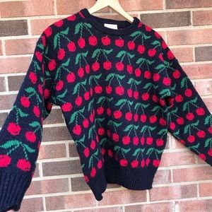 🍒 Adorable Vintage Wool Sweater